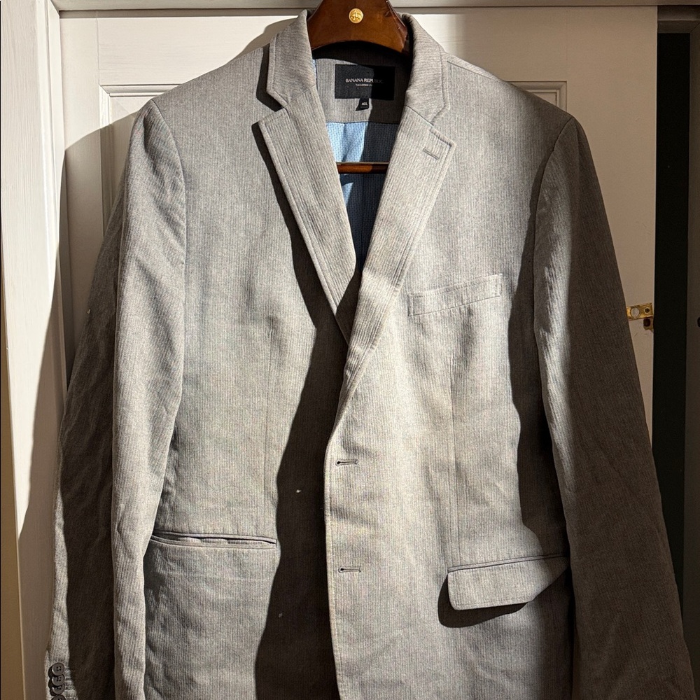 Banana Republic Classic Gray Blazer
